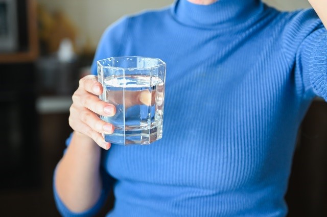 喝水、肾脏、养肾、水杯-康兴医疗器械官网